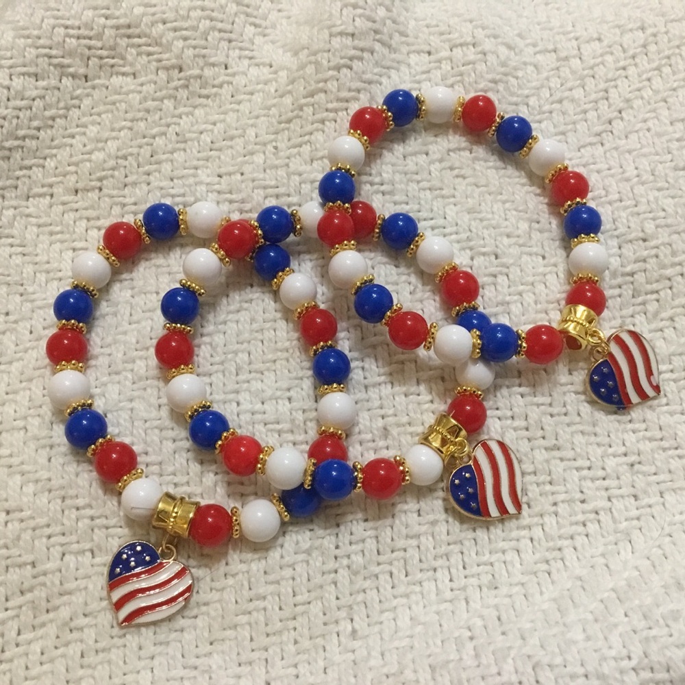 $5🔥 Patriotic American Flag Beaded Bracelet